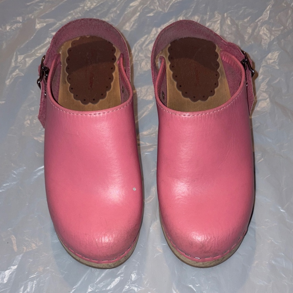 Hanna Andersson Leather Pink Kids Clogs